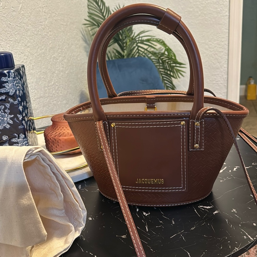 Le Petite Panier Soli Leather Shoulder BagWeave Embossed Brown